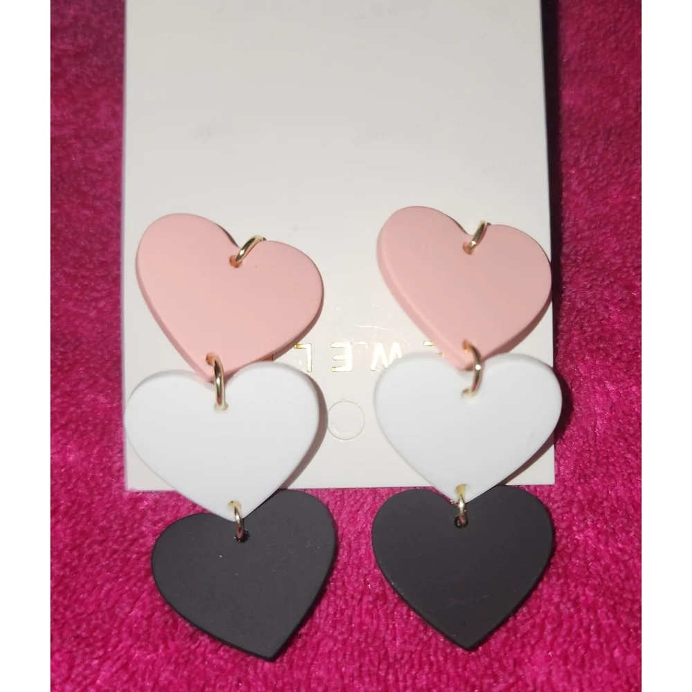 New Fashion Heart Dangle Pierced Earrings Pink, Black & White & Pink - Picture 2 of 2